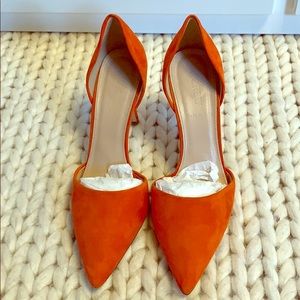 Suede d’Orsay pumps